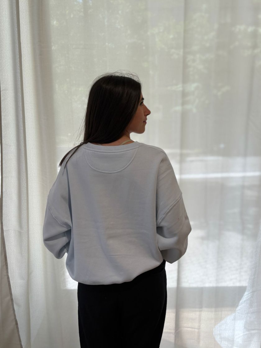 wp-content/uploads/2026/06/sudadera-grisa2.jpg