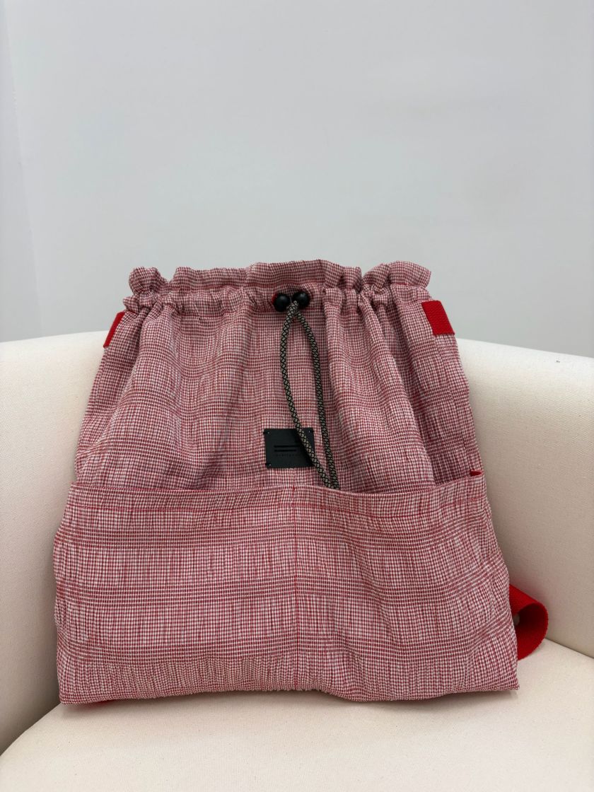wp-content/uploads/2026/06/mochila-roja-vichy-pequeno.jpg
