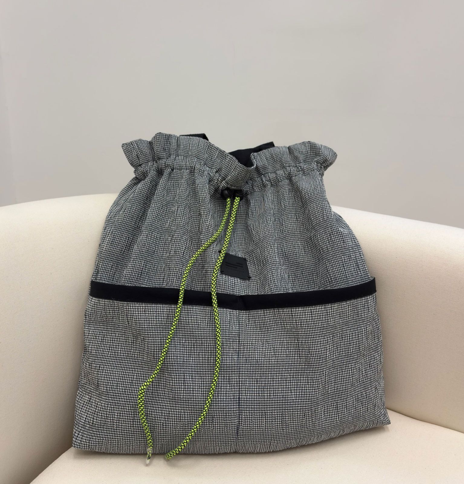 wp-content/uploads/2026/06/mochila-negra-vichy-pequeno.jpg