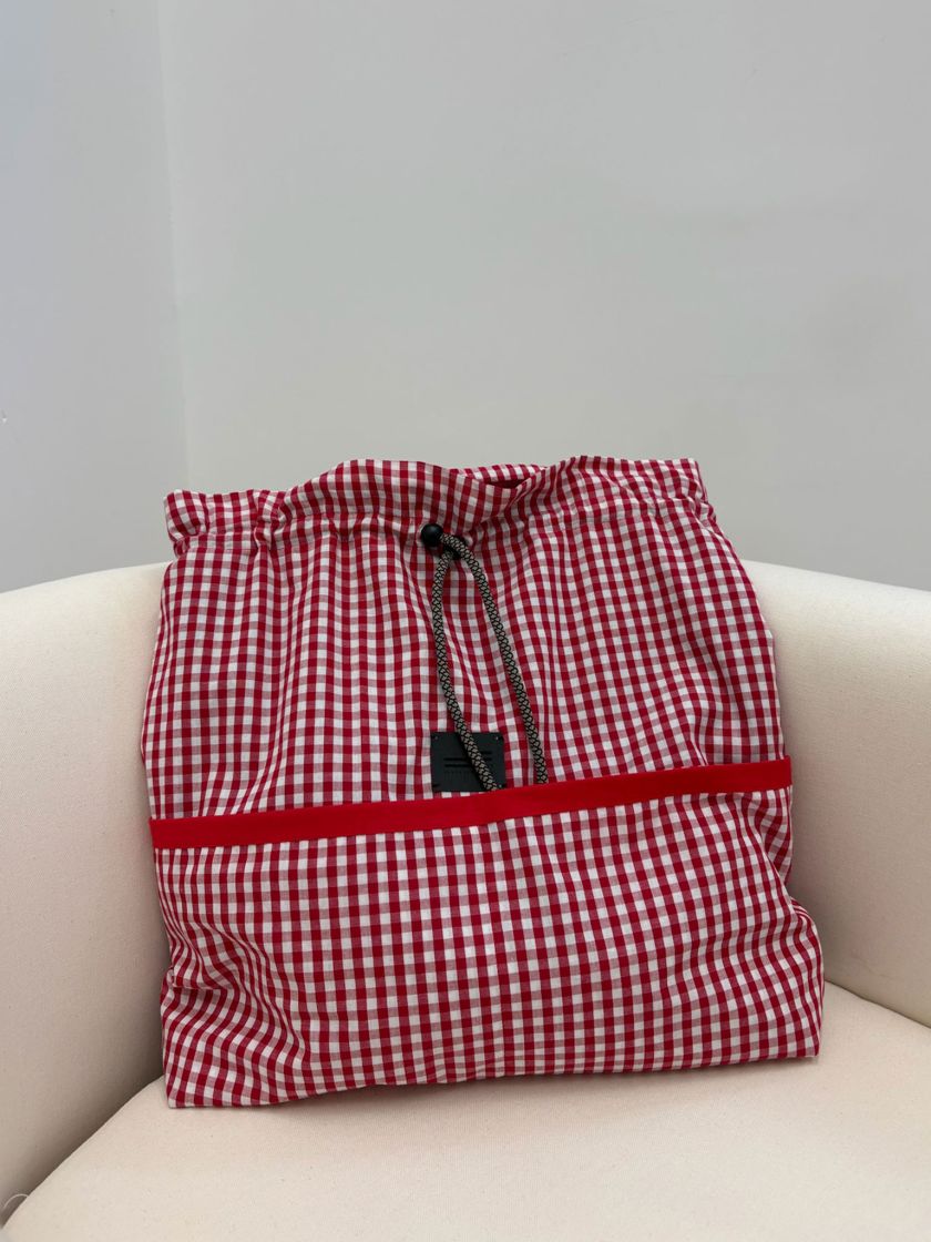 wp-content/uploads/2026/06/mochila-roja-vichy-grande.jpg