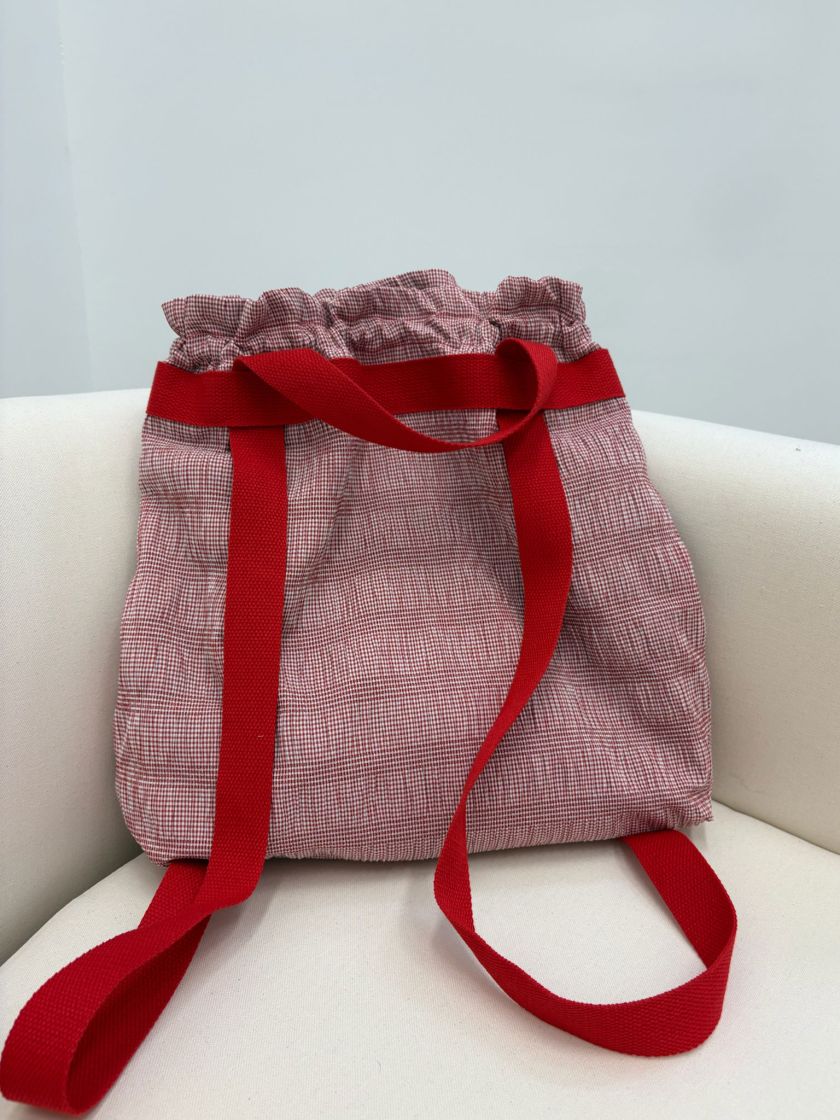 wp-content/uploads/2026/06/mochila-roja-vichy-pequeno2.jpg