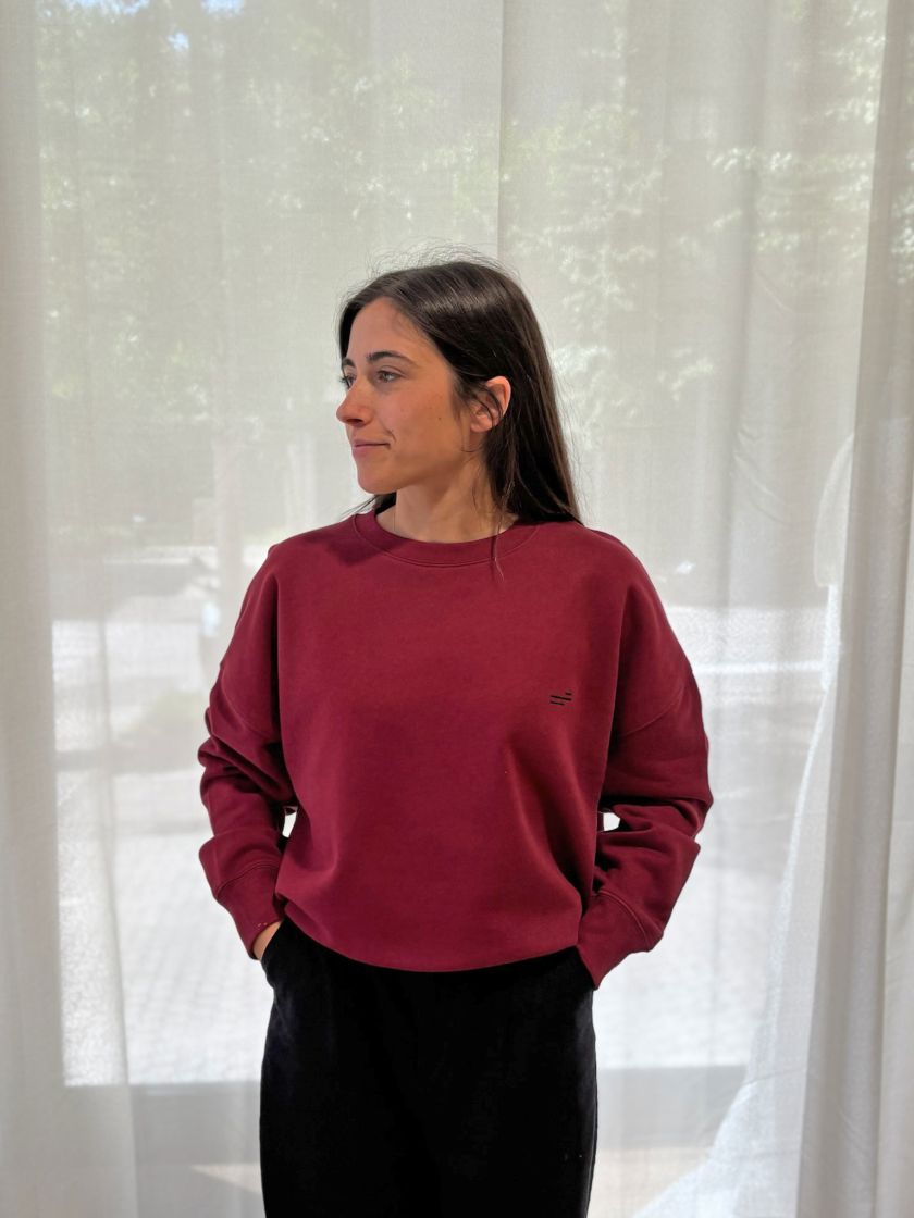 wp-content/uploads/2026/06/sudadera-granate.jpg